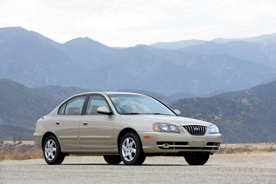  Hyundai Elantra 2004 года  (фото 14 из 17)